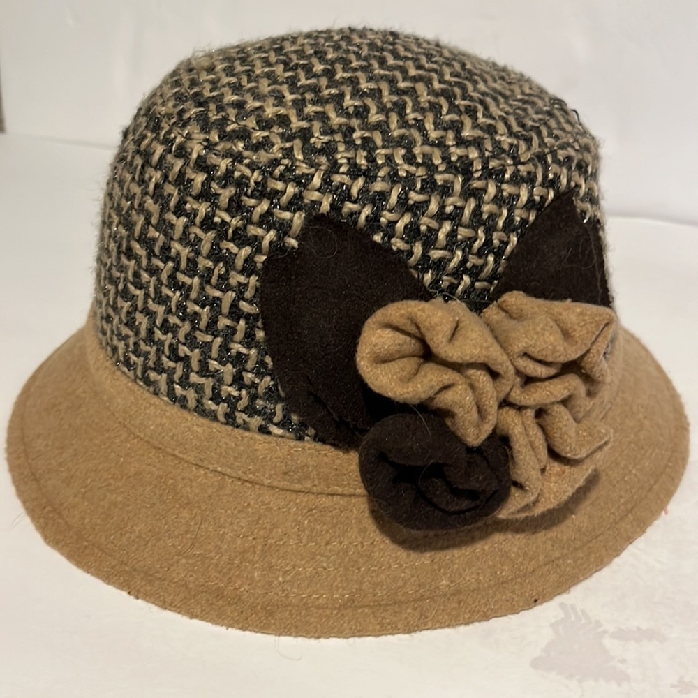 Toffee Apple Toffee and Camel Tweed Hat